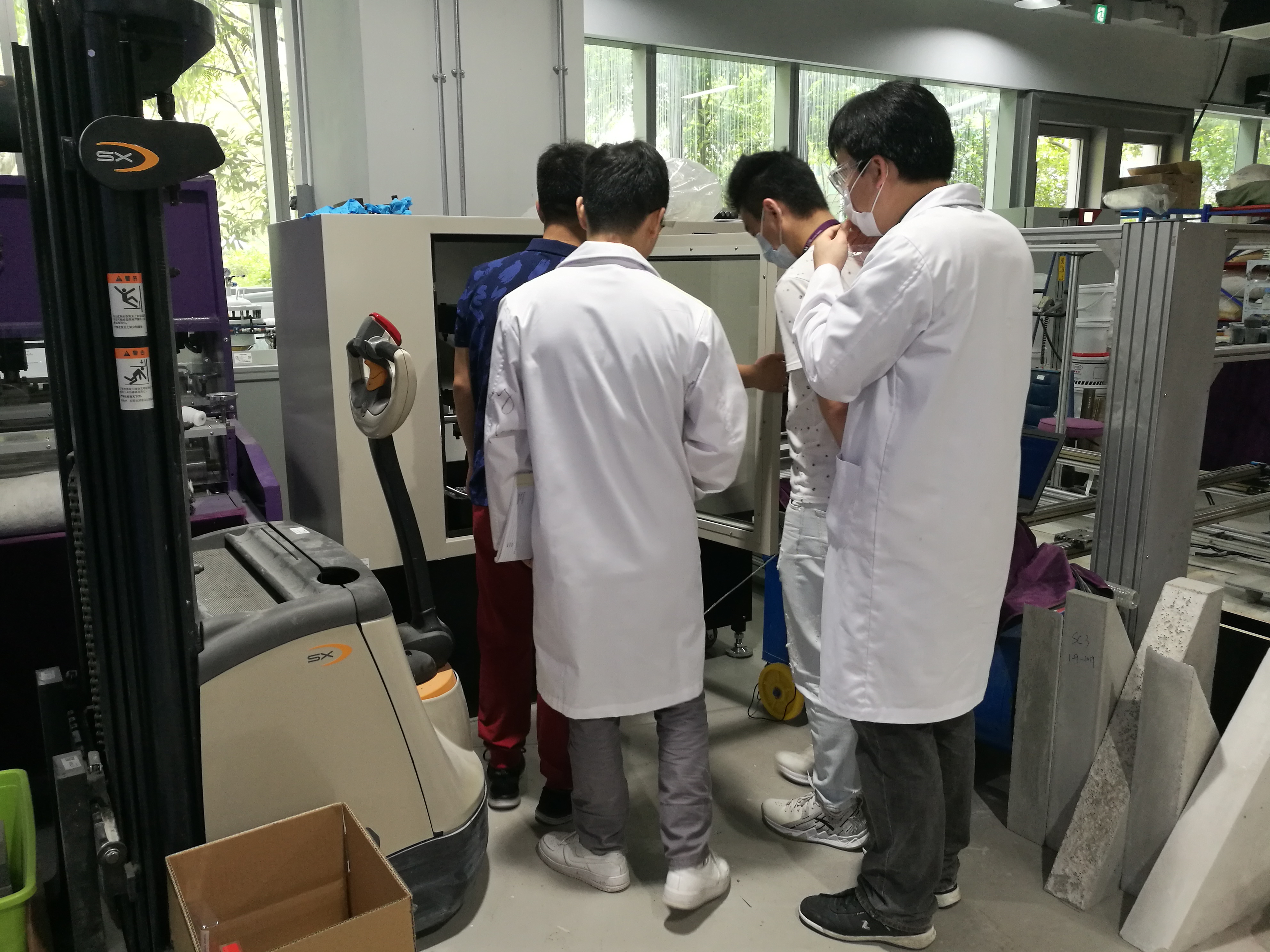 Installation, mise en service et formation d'Automatic Wheel Tracker dans le laboratoire du client