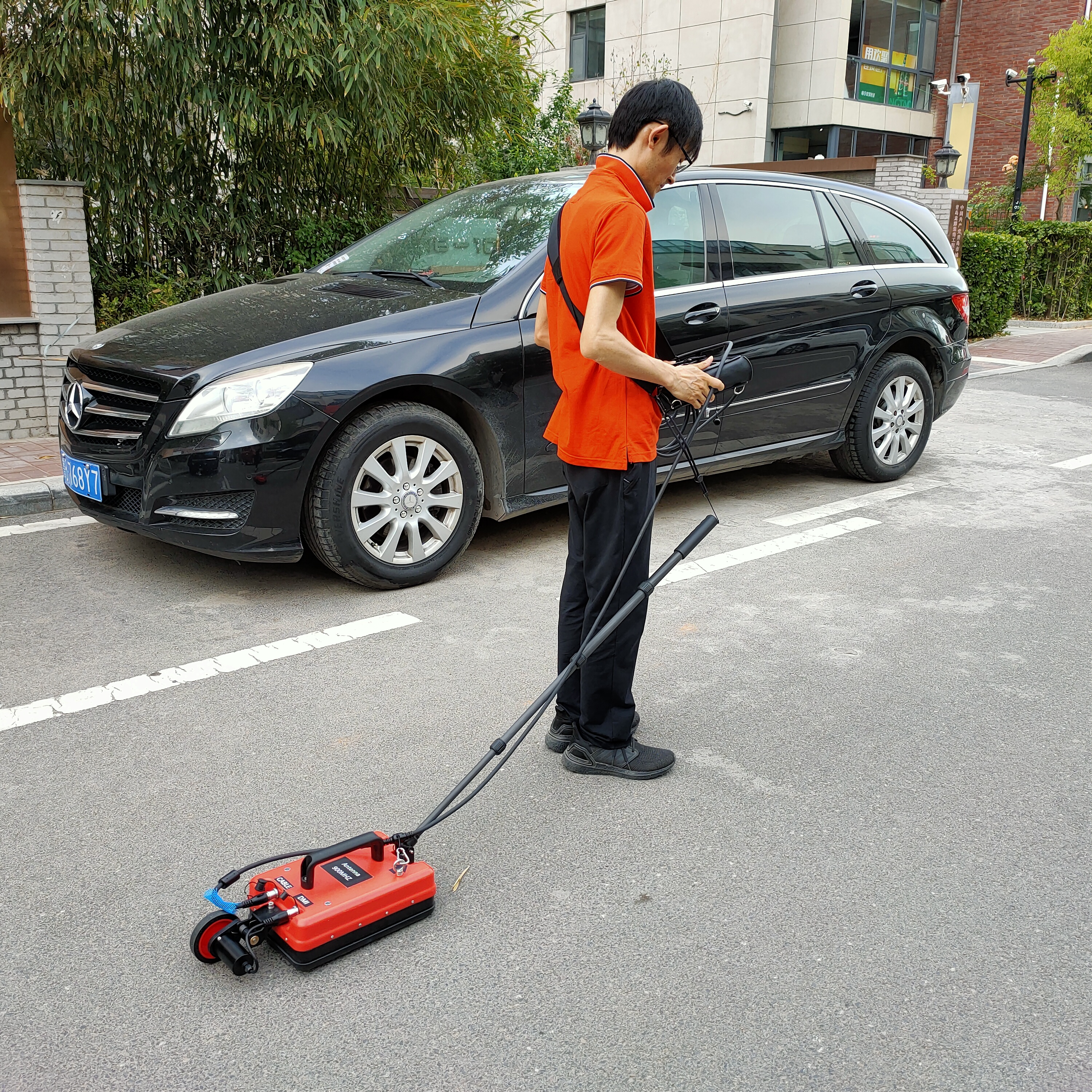 TBT SCIETech Ground Pénétrant le radar / GPR pour l'autoroute de détection, la construction du tunnel, le pont, l'armée et l'archéologie